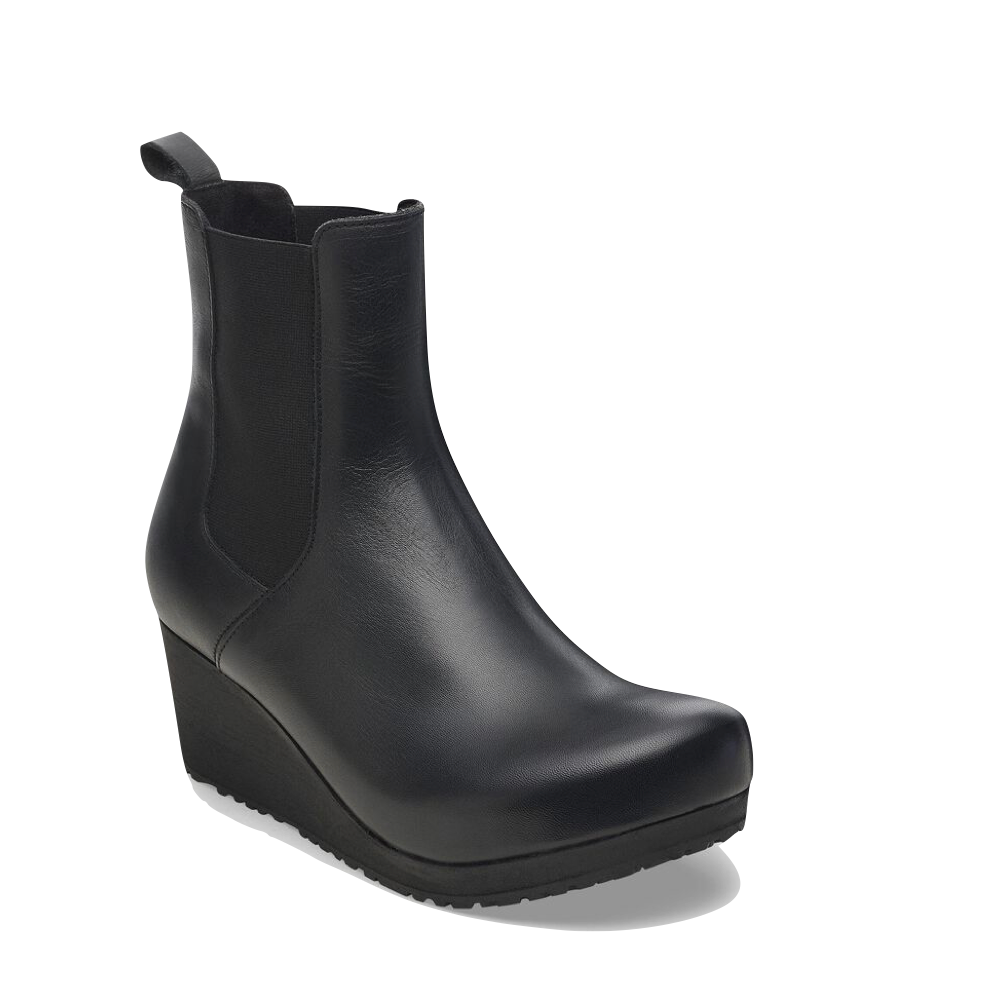 Mudguard and Toe view of Birkenstock Ebba Leather Slip On Wedge Boot for women.