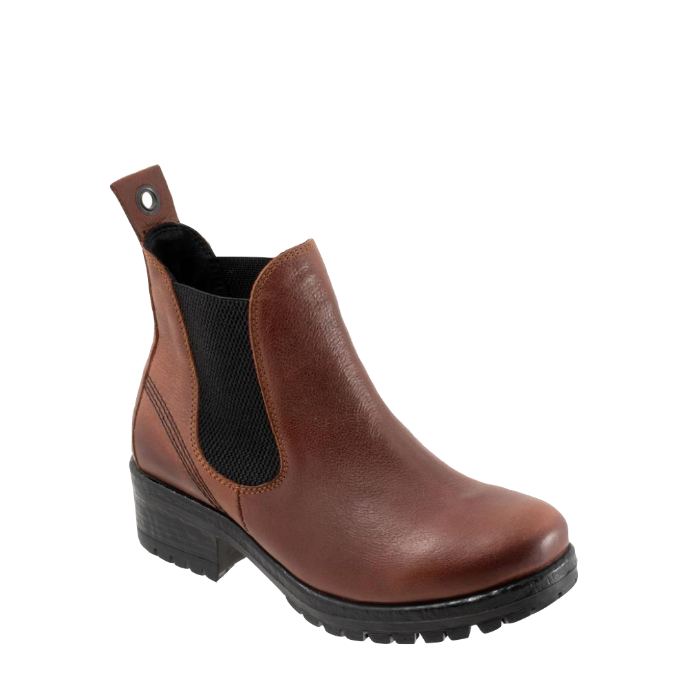 Mudguard and Toe view of Bueno Florida Leather Pull On Heeled Chelsea Boot for women.