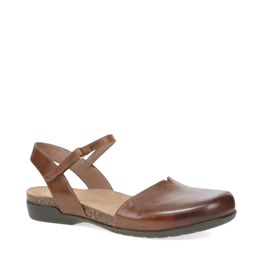 Mudguard and Toe view of Dansko Rowan Closed Toe Sandal for women.