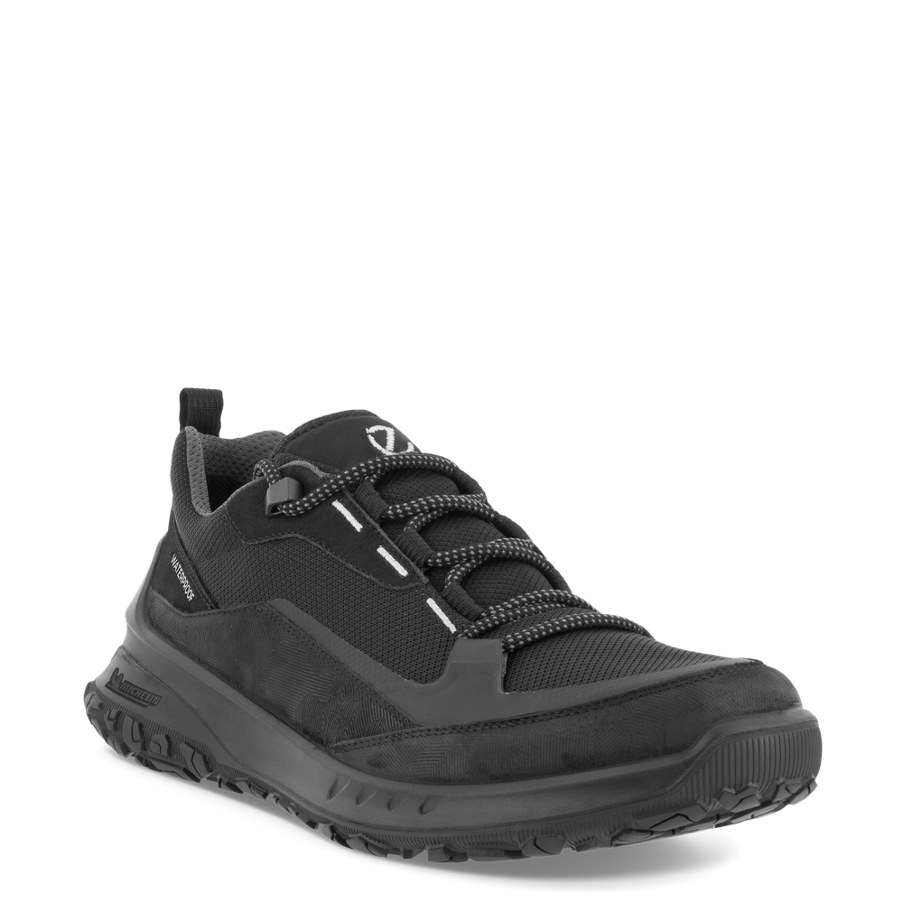 Mudguard and Toe view of Ecco ULT-TRN Low Waterproof Lace Shoe for men.