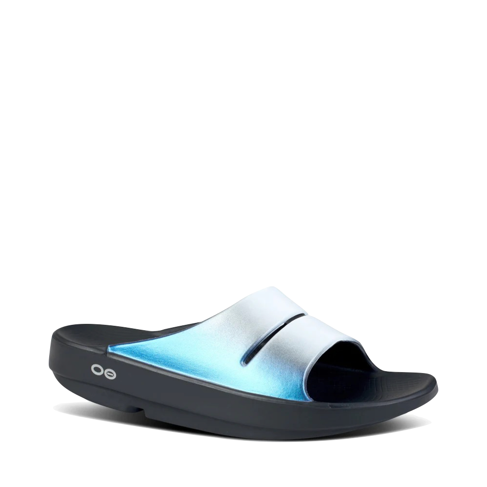 Toe view of OOfos OOahh Luxe Slide Sandal.